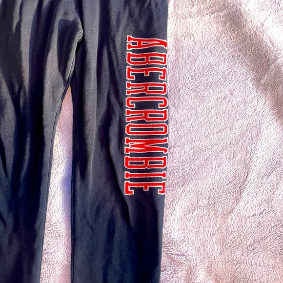 Abercrombie kids jogger sweatpants - Picture 2 of 3